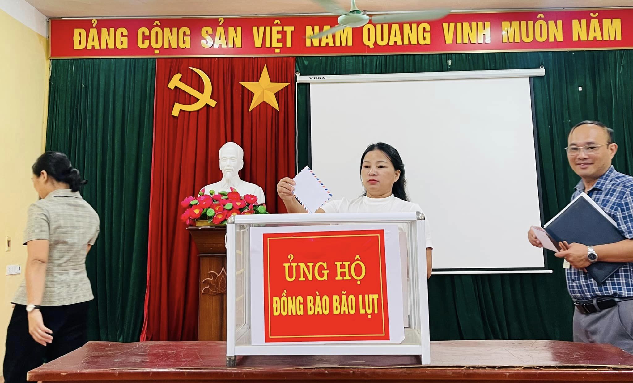 Ủy ban MTTQ xã Tích Giang tổ chức phát động ủng hộ đồng bào các tỉnh bị thiệt hại do bão lũ gây ra